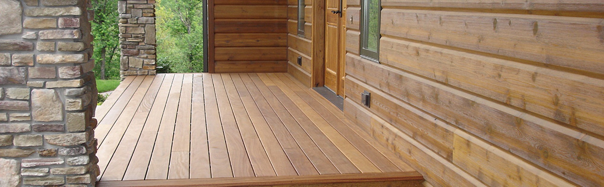 alt='5/4x6 Designer Cumaru Grooved-Messmer's U.V. Plus Natural'